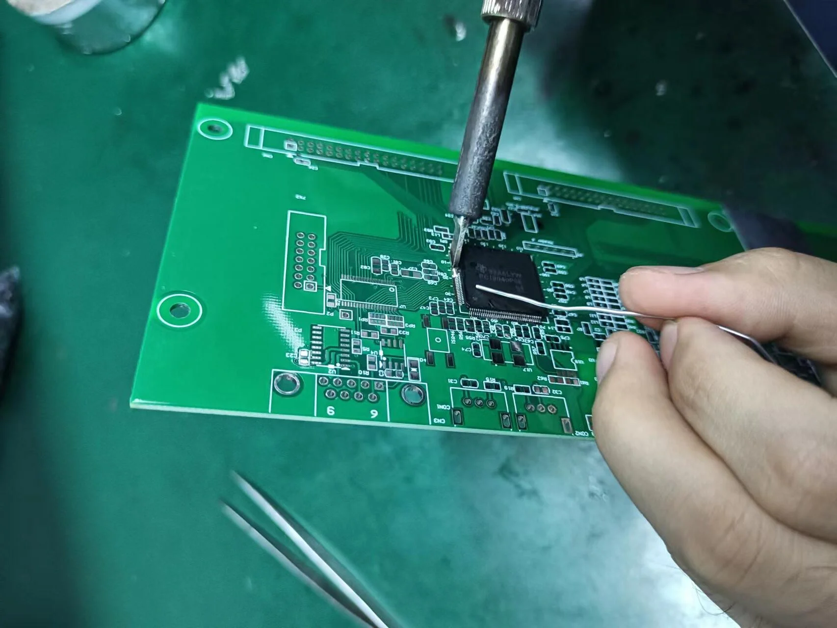 PCB Repair-Solder the Joints